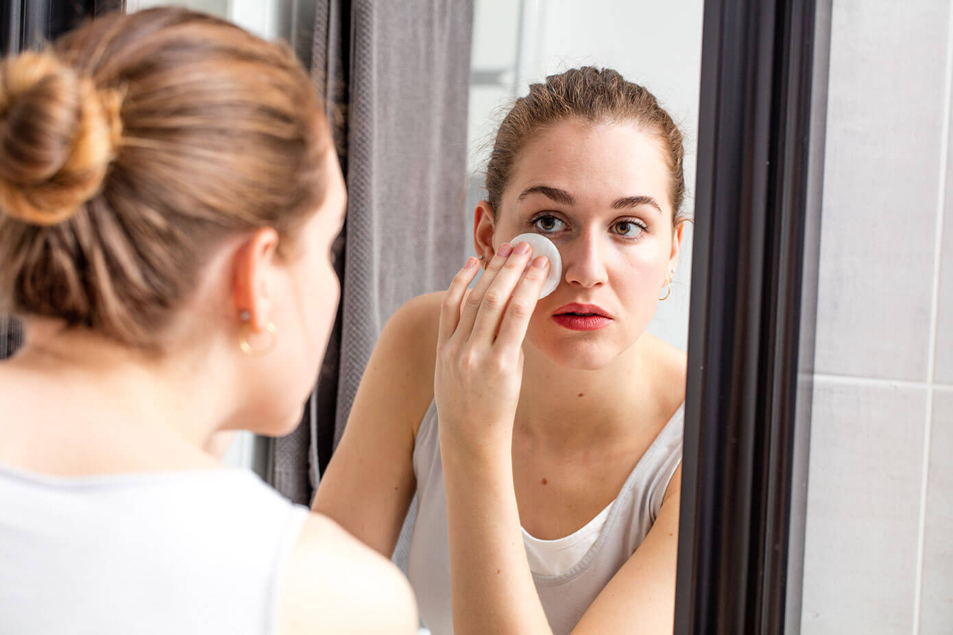 Saiba como fazer a limpeza da pele em casa - Blog Cybele Provenzano